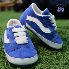 Load image into Gallery viewer, Baby Sneakers - Blue
